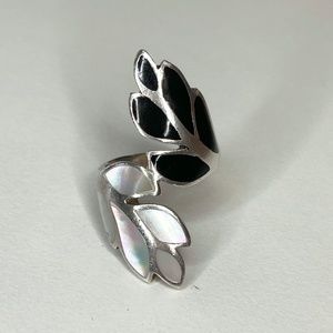 Sterling Silver Mother-of-Pearl & black onyx ring